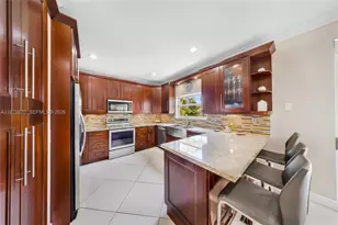 10917 NW 59th St, Doral, FL 33178 - Photo 9