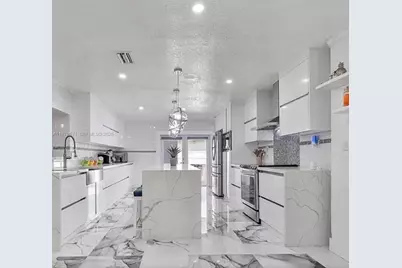 12121 SW 107th St, Miami, FL 33186 - Photo 13