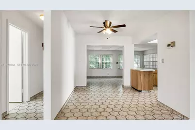 5102 NW 53rd St, Tamarac, FL 33319 - Photo 11