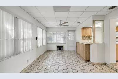 5102 NW 53rd St, Tamarac, FL 33319 - Photo 9