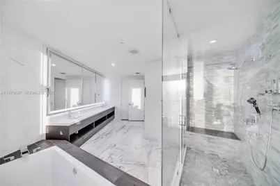 851 NE 1st Avenue #Penthouse 4612, Miami, FL 33132 - Photo 21