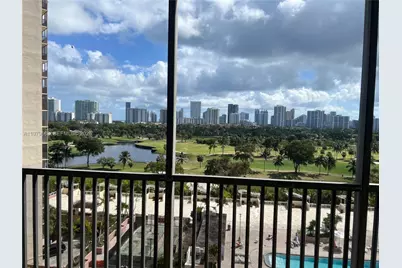 20301 W Country Club Dr #1024, Aventura, FL 33180 - Photo 11