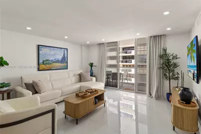 5701 Collins Ave #1619, Miami Beach, FL 33140 - Photo 9