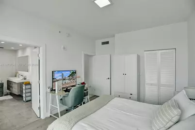 31 SE 5th St #4112, Miami, FL 33131 - Photo 49