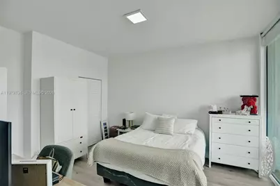 31 SE 5th St #4112, Miami, FL 33131 - Photo 47