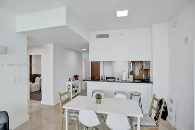31 SE 5th St #4112, Miami, FL 33131 - Photo 15