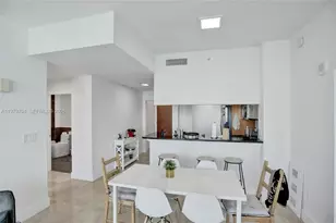 31 SE 5th St, Miami, FL 33131 - Photo 15