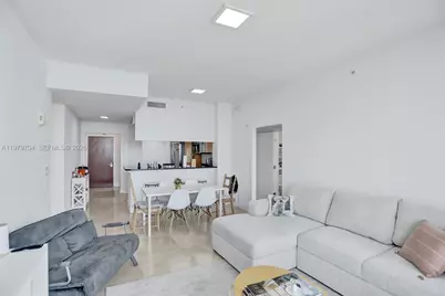 31 SE 5th St #4112, Miami, FL 33131 - Photo 11