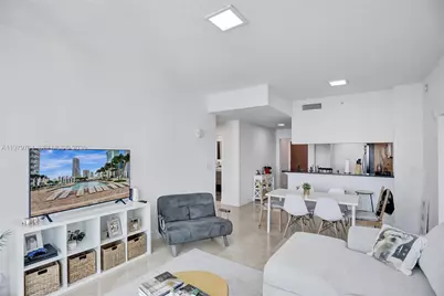 31 SE 5th St #4112, Miami, FL 33131 - Photo 11