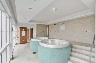 31 SE 5th St, Miami, FL 33131 - Photo 67