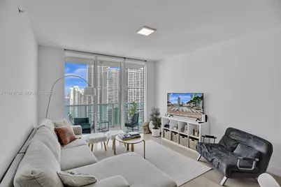31 SE 5th St #4112, Miami, FL 33131 - Photo 9