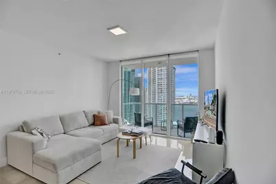 31 SE 5th St #4112, Miami, FL 33131 - Photo 9