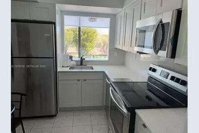 9440 W Flagler St #305, Miami, FL 33174 - Photo 3