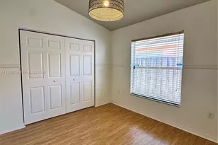 2010 SE 14th St, Homestead, FL 33035 - Photo 3