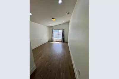 2010 SE 14th St #0, Homestead, FL 33035 - Photo 7