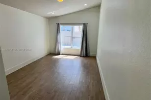 2010 SE 14th St, Homestead, FL 33035 - Photo 7