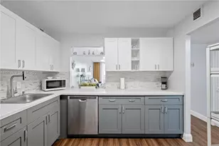 427 Golden Isles Dr, Hallandale Beach, FL 33009 - Photo 7