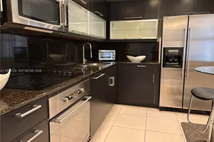 3301 N Country Club Dr, Aventura, FL 33180 - Photo 3