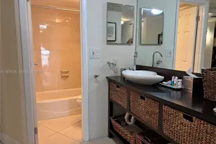 3301 N Country Club Dr, Aventura, FL 33180 - Photo 13