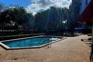 3301 N Country Club Dr, Aventura, FL 33180 - Photo 29