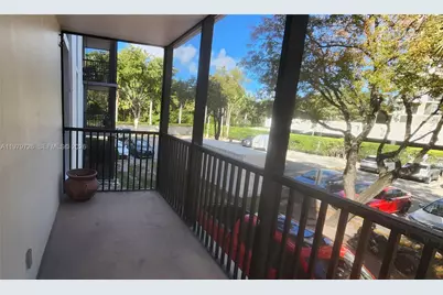 3301 N Country Club Dr #211, Aventura, FL 33180 - Photo 9