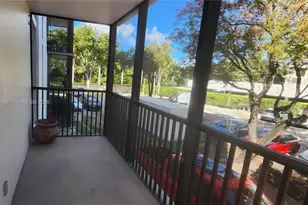 3301 N Country Club Dr, Aventura, FL 33180 - Photo 9