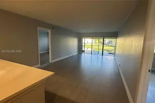 200 Lakeview Dr, Weston, FL 33326 - Photo 13