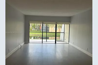200 Lakeview Dr #111, Weston, FL 33326 - Photo 15