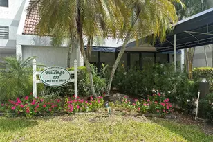 200 Lakeview Dr, Weston, FL 33326 - Photo 3