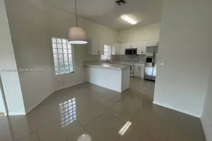 16309 Emerald Cove Rd, Weston, FL 33331 - Photo 9