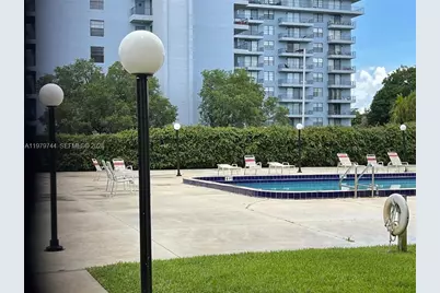 15600 NW 7th Ave #511, Miami, FL 33169 - Photo 17