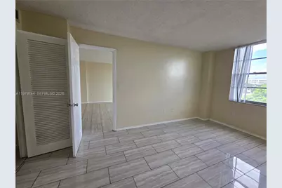 15600 NW 7th Ave #511, Miami, FL 33169 - Photo 9