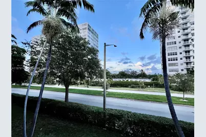 [Address not provided], North Miami, FL 33181 - Photo 11