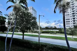 [Address not provided], North Miami, FL 33181 - Photo 11