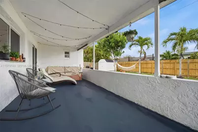 1185 NW 92nd Ave, Pembroke Pines, FL 33024 - Photo 41