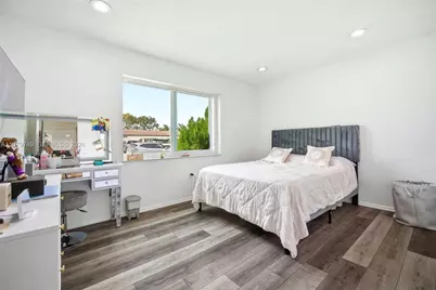 1185 NW 92nd Ave, Pembroke Pines, FL 33024 - Photo 27