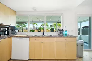 1185 NW 92nd Ave, Pembroke Pines, FL 33024 - Photo 15