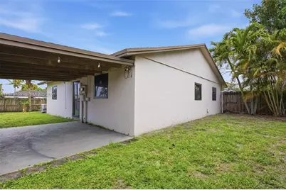 720 SW 81 Ter, North Lauderdale, FL 33068 - Photo 19