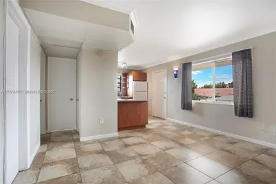 1020 SW 7th St #9, Miami, FL 33130 - Photo 5