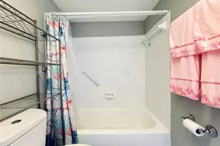 7891 N Sunrise Lakes Dr, Sunrise, FL 33322 - Photo 25