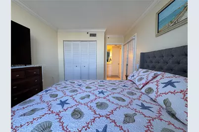 7330 Ocean Ter #8-D, Miami Beach, FL 33141 - Photo 13