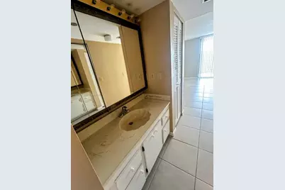 1200 Saint Charles Pl #606, Pembroke Pines, FL 33026 - Photo 11