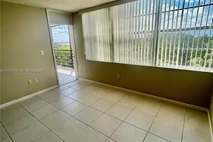1200 St Charles Pl, Pembroke Pines, FL 33026 - Photo 9