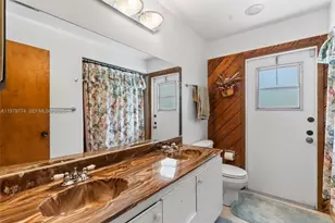 8310 SW 26th Pl, Davie, FL 33328 - Photo 15