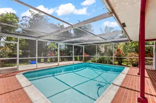 8310 SW 26th Pl, Davie, FL 33328 - Photo 17