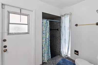 8310 SW 26th Pl, Davie, FL 33328 - Photo 7