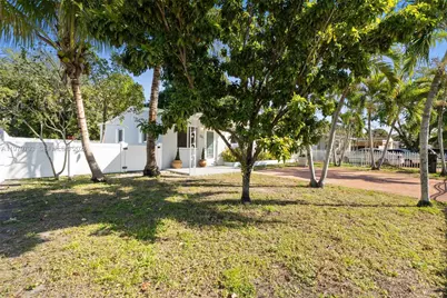 201 NE 169th St #201, North Miami Beach, FL 33162 - Photo 35