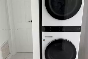 3661 Via Poinciana, Lake Worth, FL 33467 - Photo 7