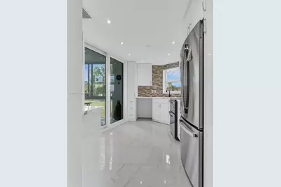 3661 Via Poinciana #206, Lake Worth, FL 33467 - Photo 17