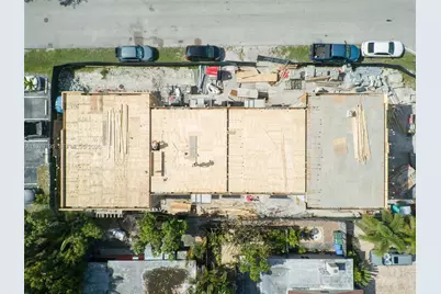 1302 NE 32nd St #2, Oakland Park, FL 33334 - Photo 13